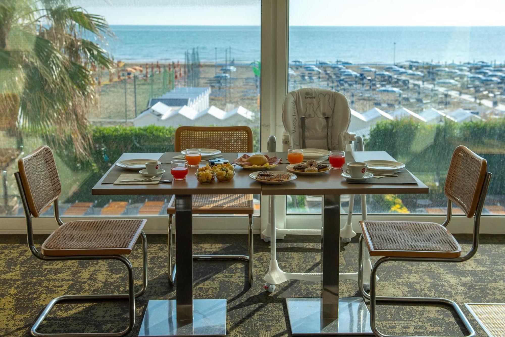 Hotel Fedora Riccione Exterior photo